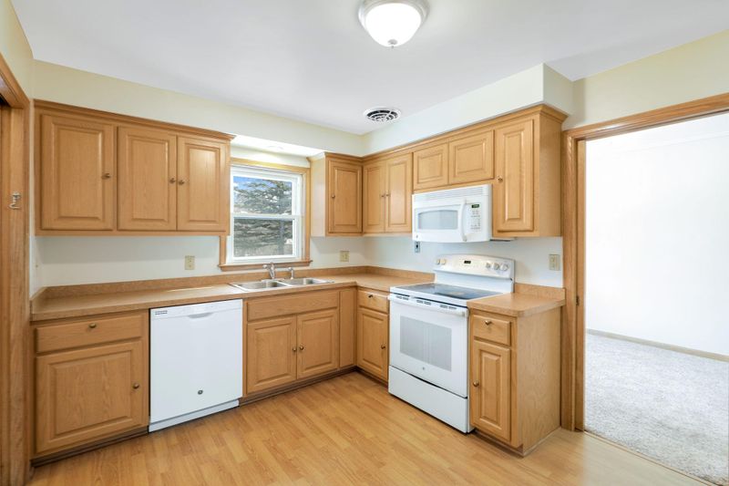 5410 Quebec Ave N, New Hope, MN 55428