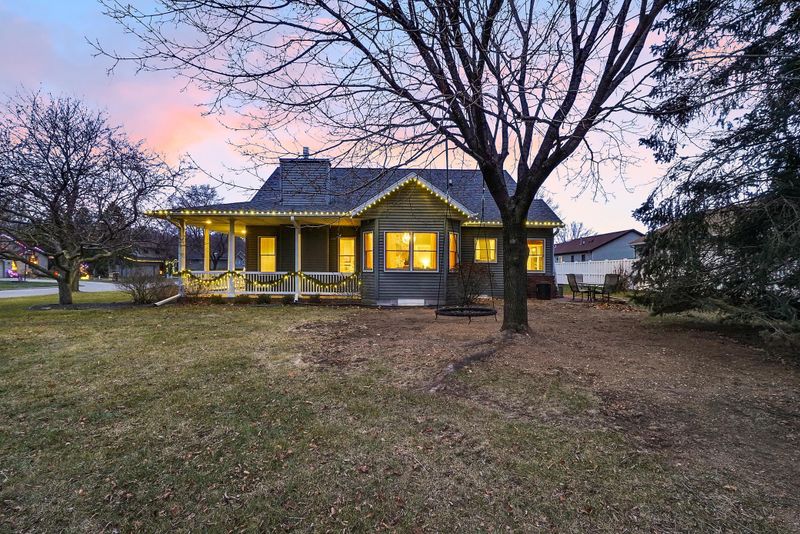 921 Valley View Rd, Lake City, MN 55041