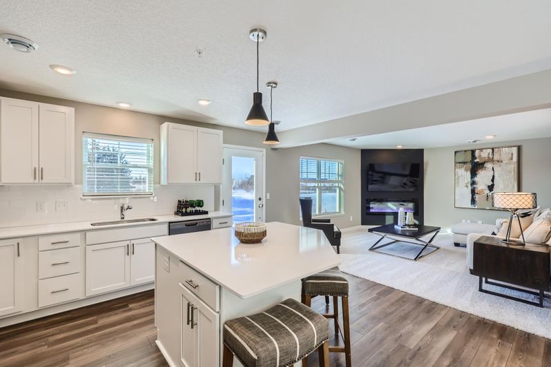 2147 Bay Dr, Lino Lakes, MN 55038