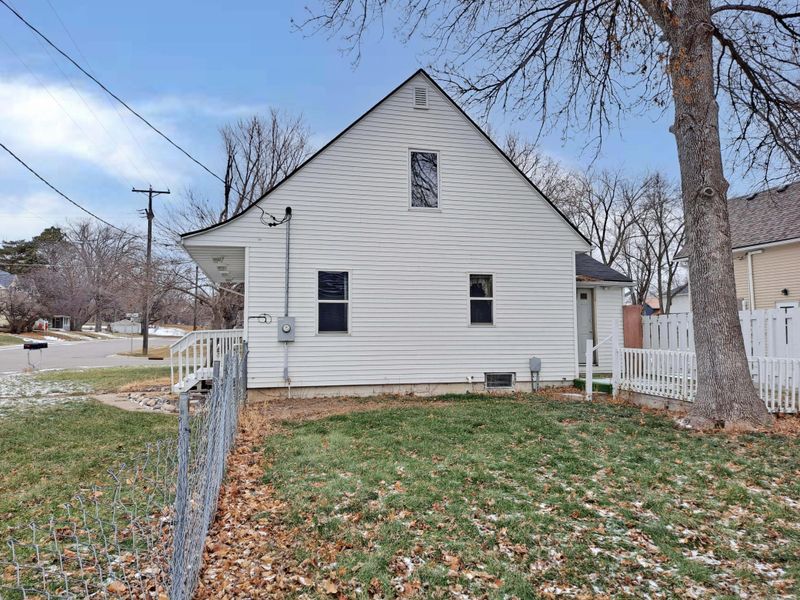 330 7th St N, Albany, MN 56307