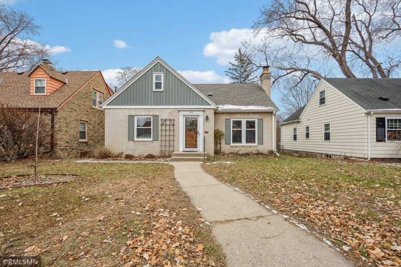5633 16th Ave S, Minneapolis, MN 55417
