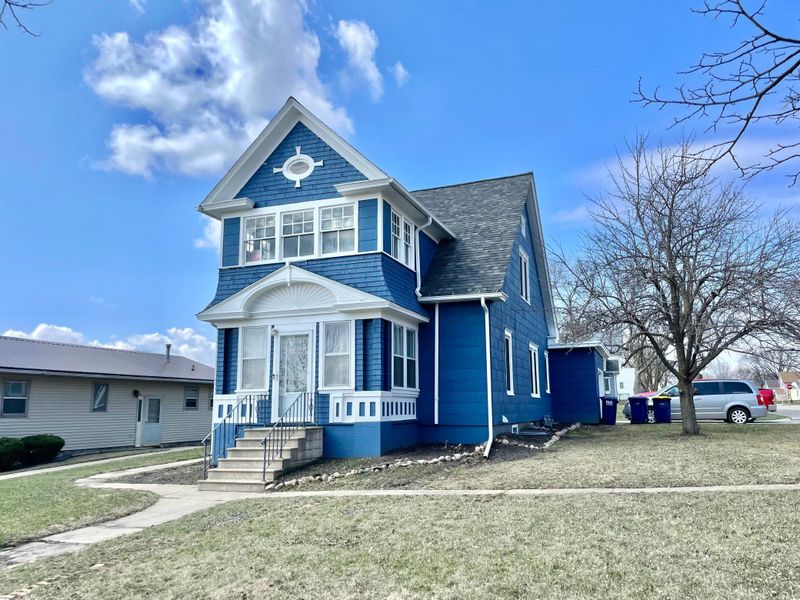 122 N O'connell Ave, Springfield, MN 56087