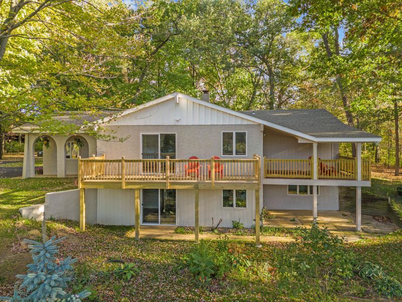 5263 Scathlock Ct, North Branch, MN 55056