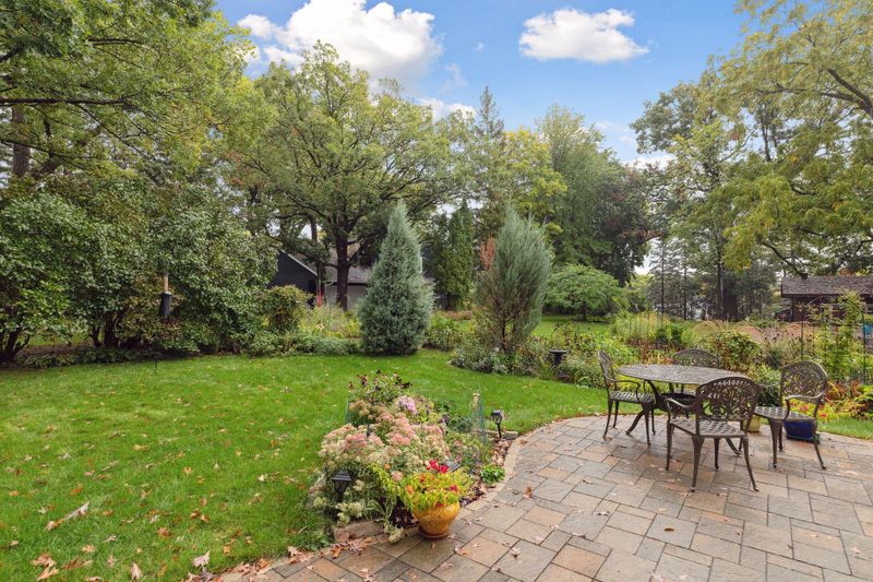 5601 Johnson Dr, Edina, MN 55436