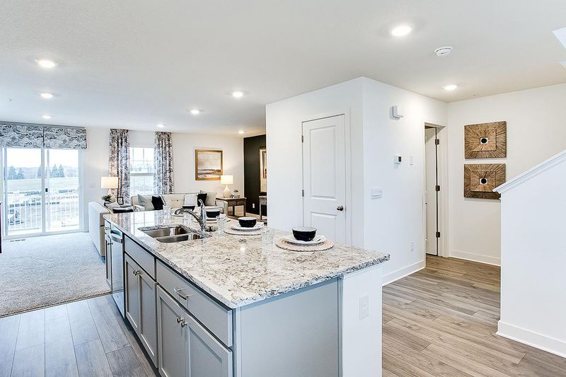6584 Hinterland Trl S, Cottage Grove, MN 55016