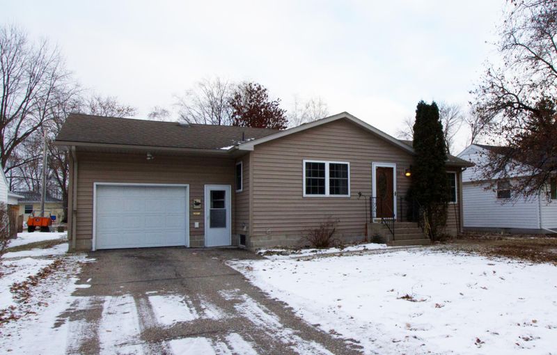 502 Merriam Ave S, Thief River Falls, MN 56701