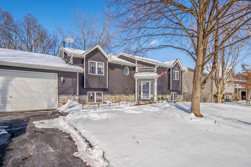 2115 63rd St E, Inver Grove Heights, MN 55077
