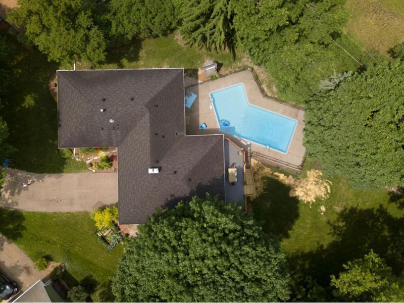 1914 Sioux Ct, Burnsville, MN 55337