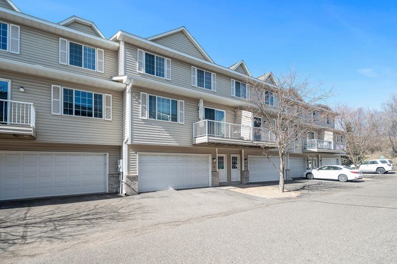 1579 County Road D E #J, Maplewood, MN 55109
