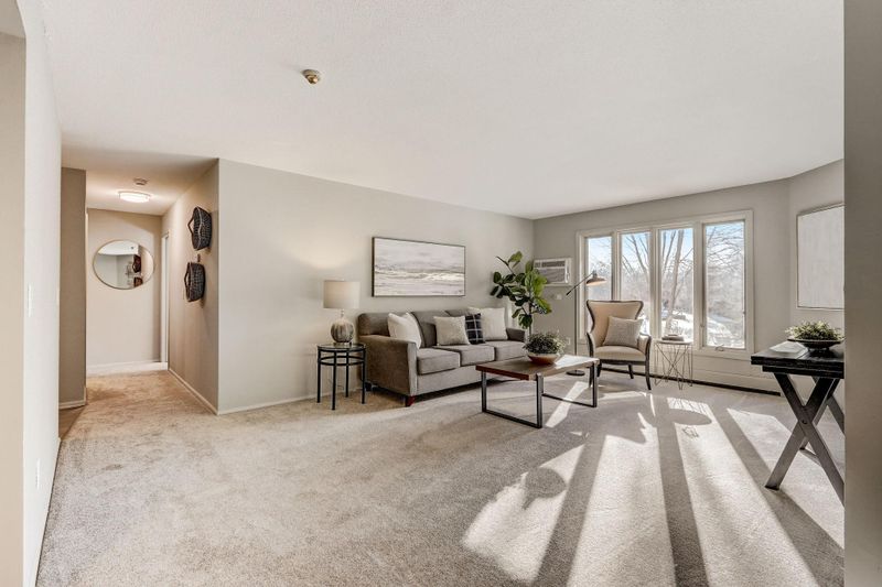 4360 Brookside Ct #210, Edina, MN 55436