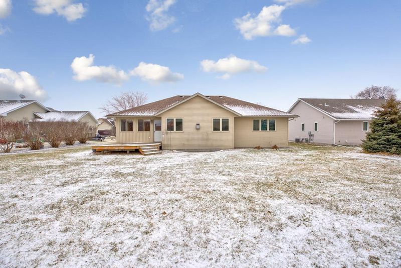 409 Coventry Rd, Le Sueur, MN 56058