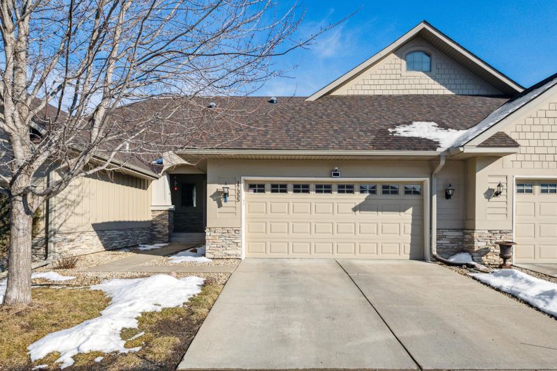 17355 Hanson Ct, Eden Prairie, MN 55347