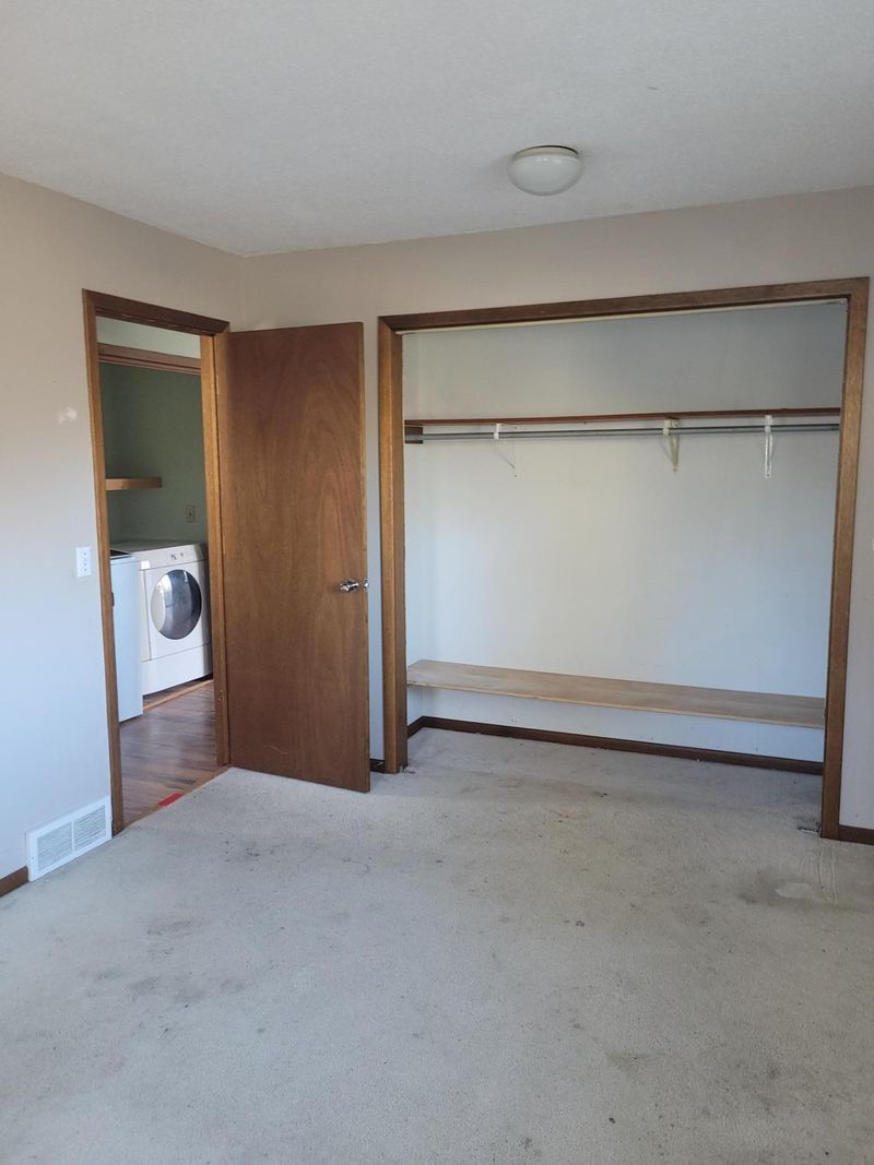 1107 Mountain Lake Rd, Mountain Lake, MN 56159