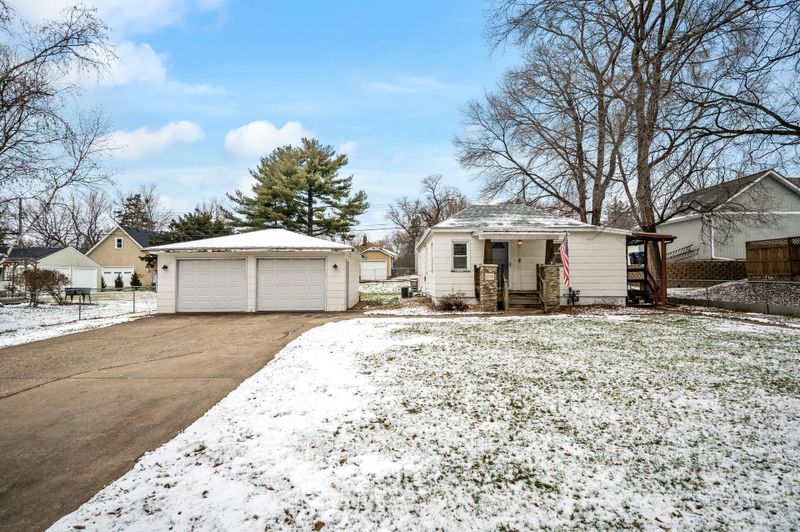 2725 6th Ave E, North Saint Paul, MN 55109