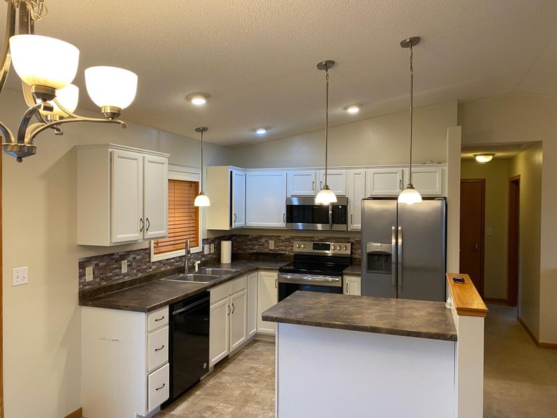 1902 20th St SW, Austin, MN 55912