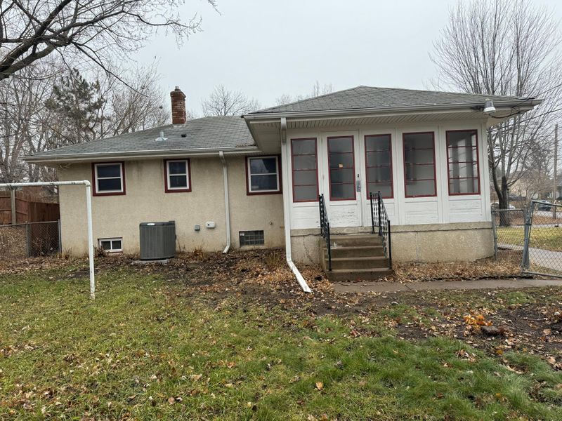 1271 Kent St, Saint Paul, MN 55117