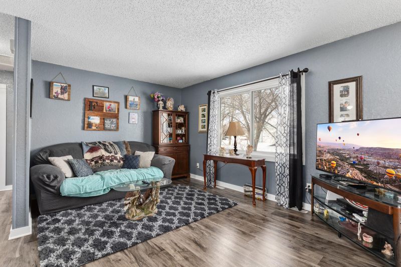 405 6th St SE, Little Falls, MN 56345