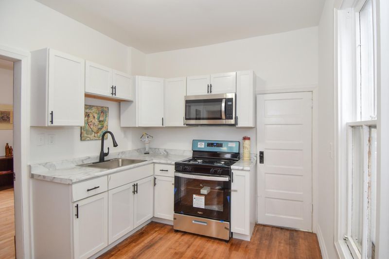 443 Hall Ave, Saint Paul, MN 55107