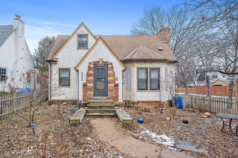 4855 5th Ave S, Minneapolis, MN 55419