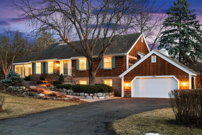 17875 Highland Ave, Deephaven, MN 55391
