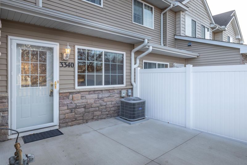 3340 136th St W, Rosemount, MN 55068