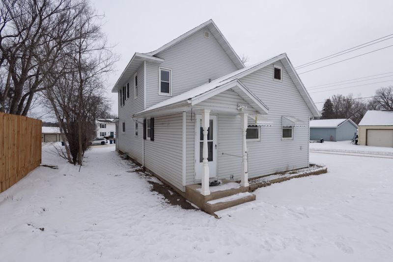 515 W Vernon Ave, Fergus Falls, MN 56537