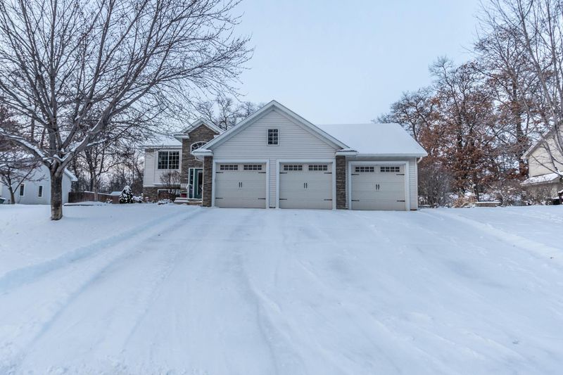 1907 Wildflower Ln NE, Alexandria, MN 56308
