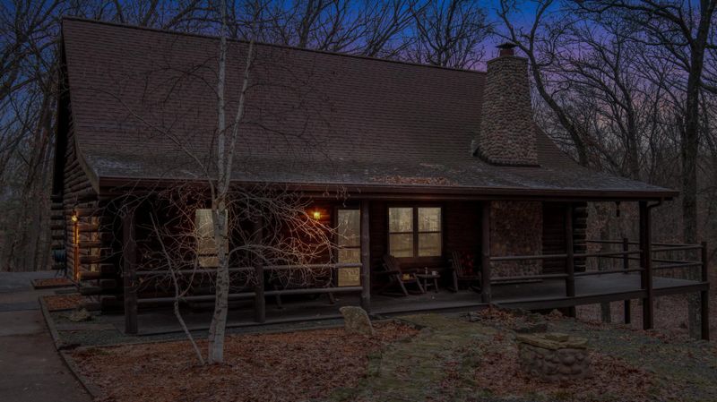 W2865 Rim Rock Rd, Eau Claire, WI 54701