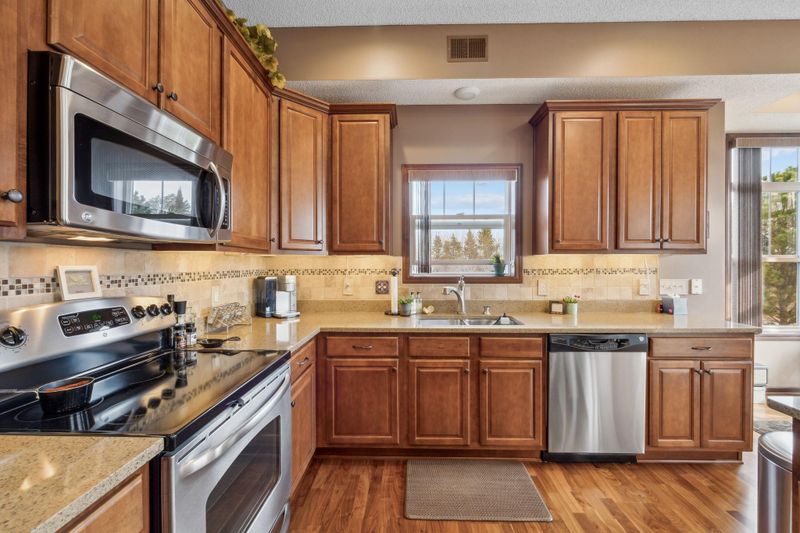 17393 72nd Ave N #206, Maple Grove, MN 55311