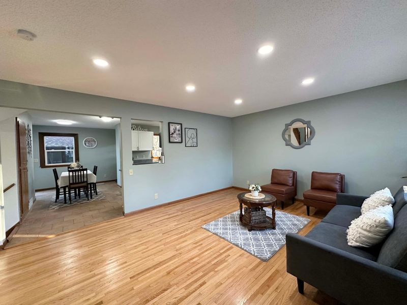 11401 Heather St NW, Coon Rapids, MN 55433
