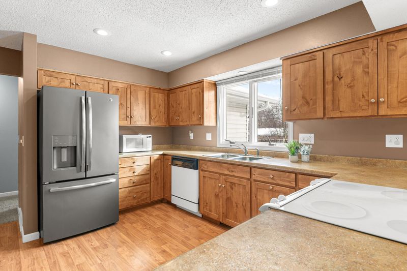 1048 Borgert Ave, Saint Cloud, MN 56303