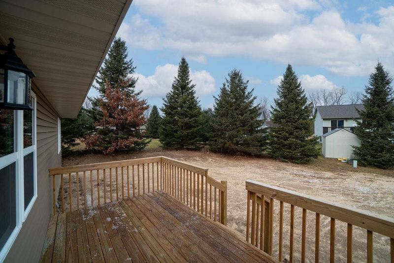 325 E Adams Ave, Fall Creek, WI 54742