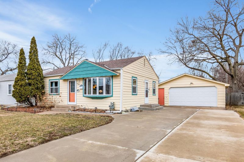 5249 Edgewood Ave N, Crystal, MN 55428