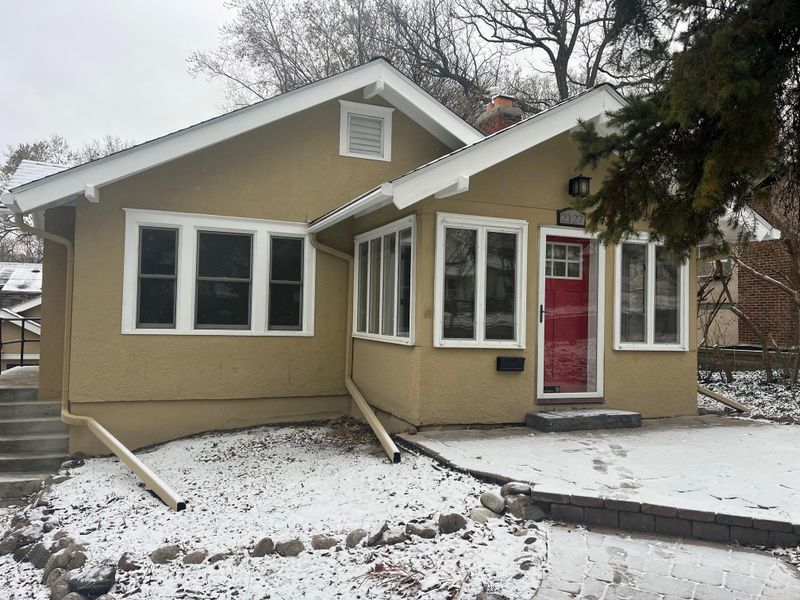 2127 Mount View Ave, Minneapolis, MN 55405