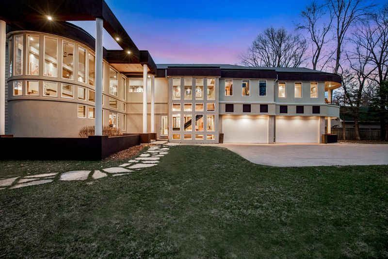 6509 Eagle Lake Dr, Maple Grove, MN 55369