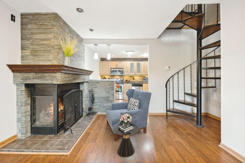 2050 Ridge Dr #15, Saint Louis Park, MN 55416