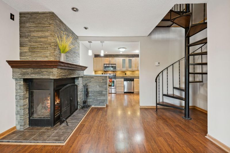 2050 Ridge Dr #15, Saint Louis Park, MN 55416