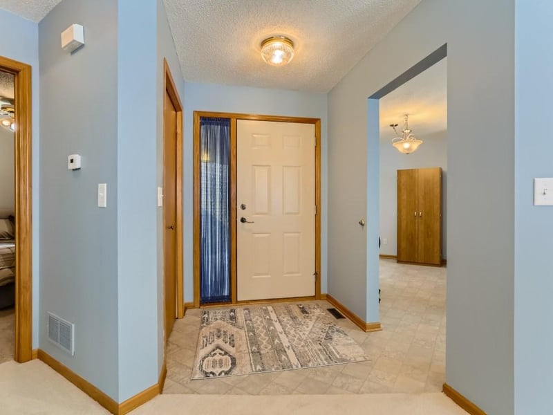 14793 Upper 56th St N, Oak Park Heights, MN 55082