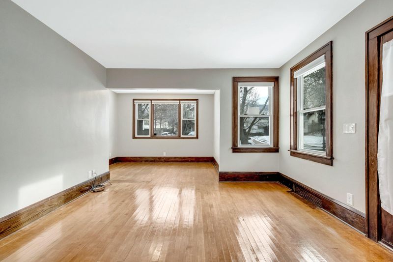 1261 Jessie St, Saint Paul, MN 55130
