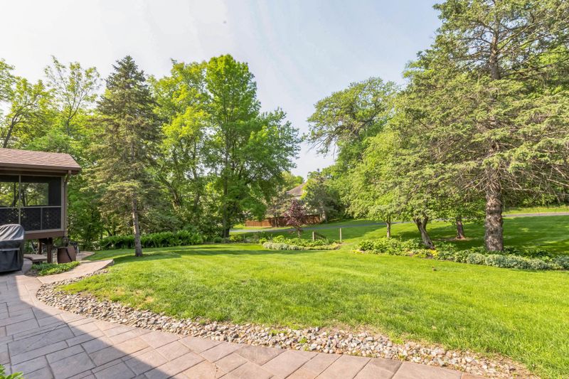 20521 Akin Rd, Farmington, MN 55024