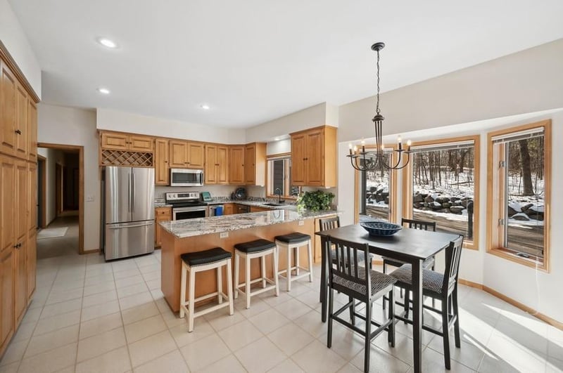 2140 6th Ave N, Long Lake, MN 55356