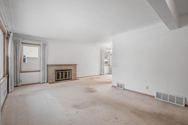 6832 Clinton Ave, Richfield, MN 55423