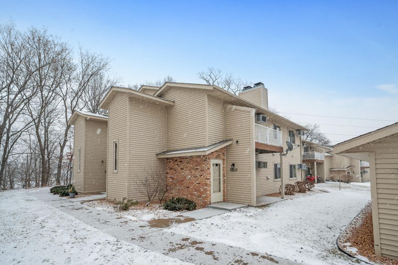 8793 Jasmine Ln, Eden Prairie, MN 55344