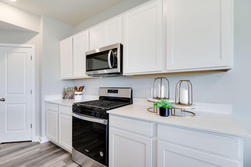 6716 Pine Arbor Blvd S, Cottage Grove, MN 55016