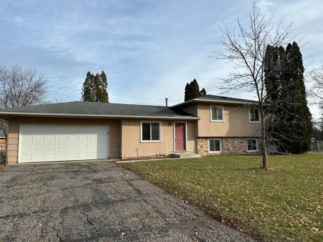 16634 Flagstaff Ave W, Rosemount, MN 55068