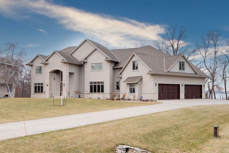 118 East Bay Dr, Madison Lake, MN 56063