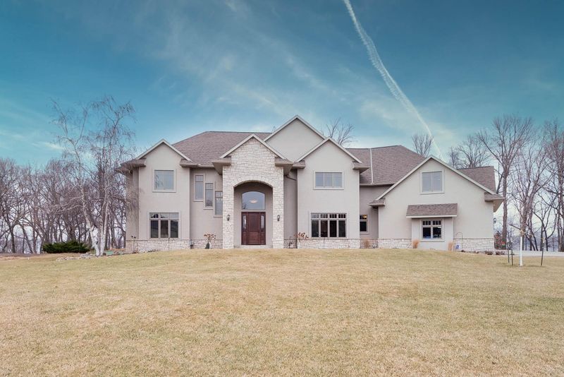 118 East Bay Dr, Madison Lake, MN 56063