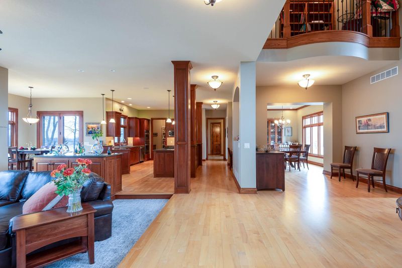 118 East Bay Dr, Madison Lake, MN 56063