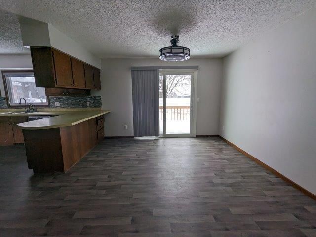 910 5th St, Albany, MN 56307
