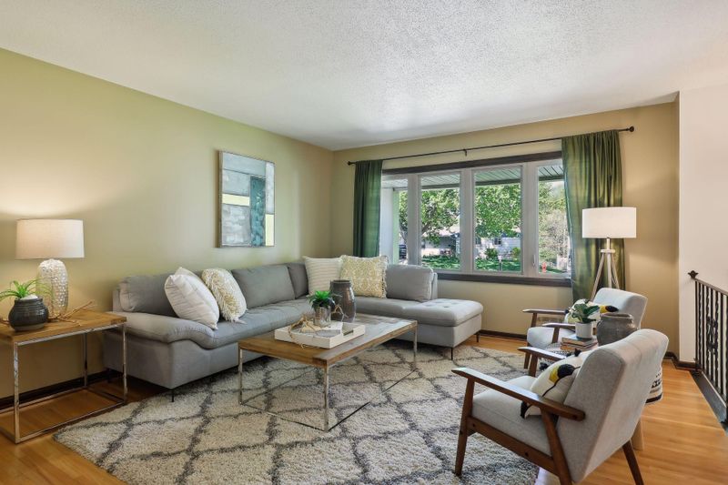 8237 Harrison Rd, Bloomington, MN 55437